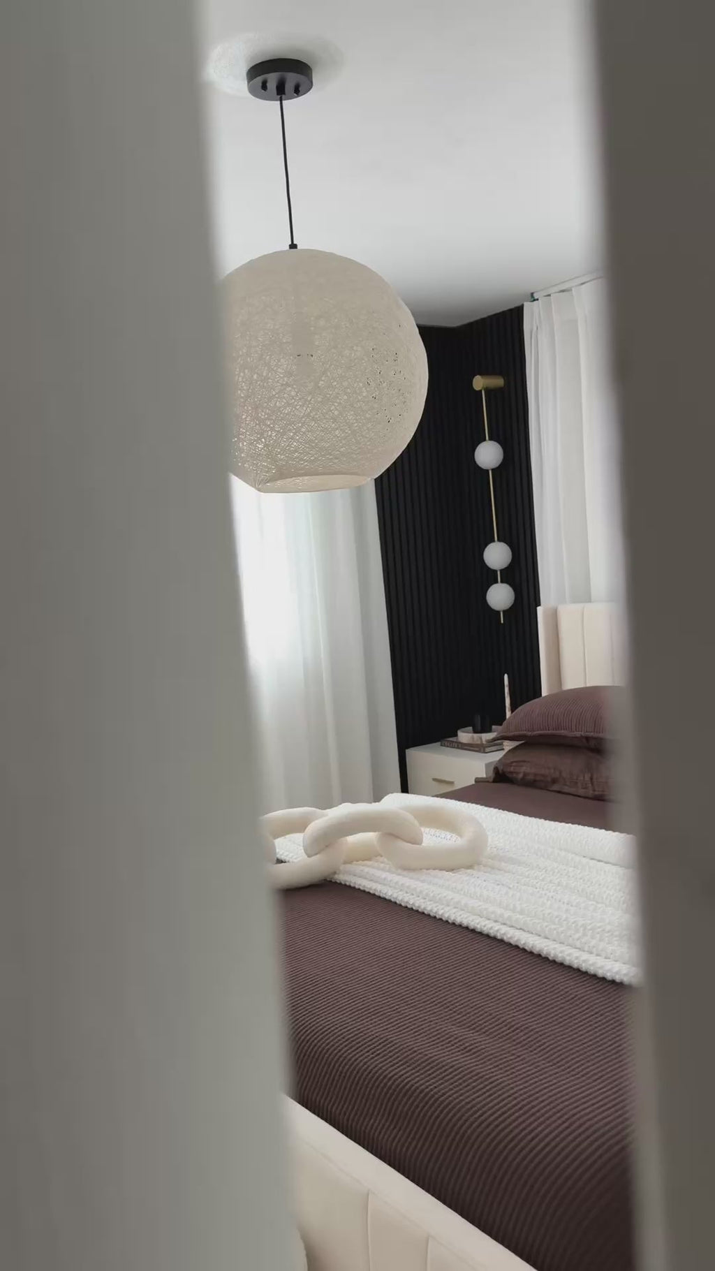 Vertical Balls Wall Lamp