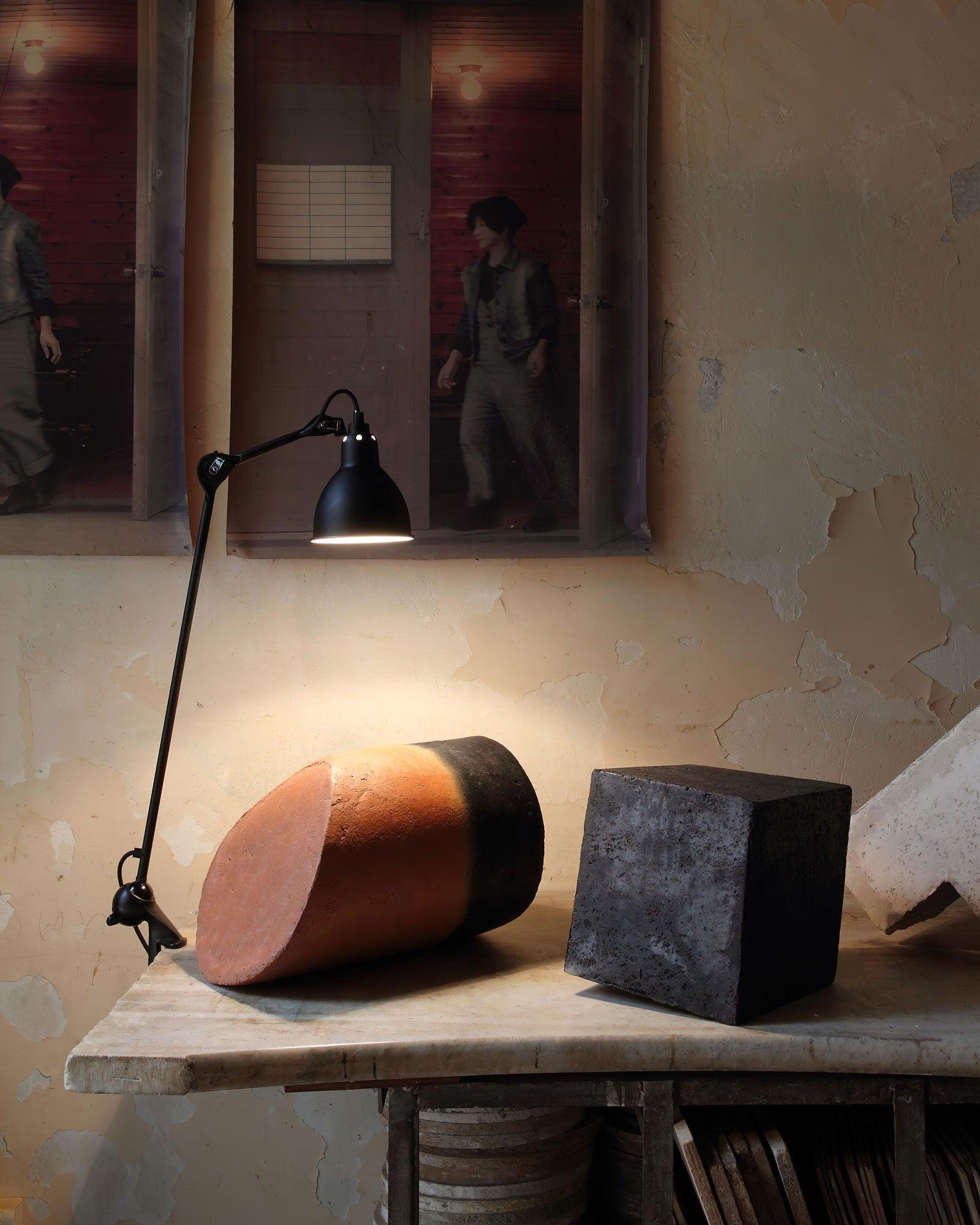 Clip-on Table Lamp 8.3″