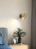 Leonardo Gold Wall Lamp