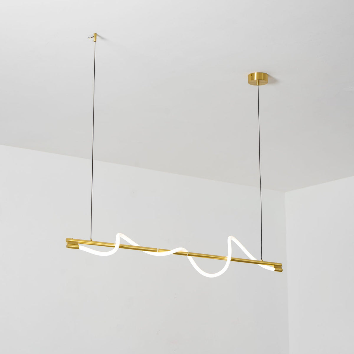 Linear Curve Island Pendant Lamp