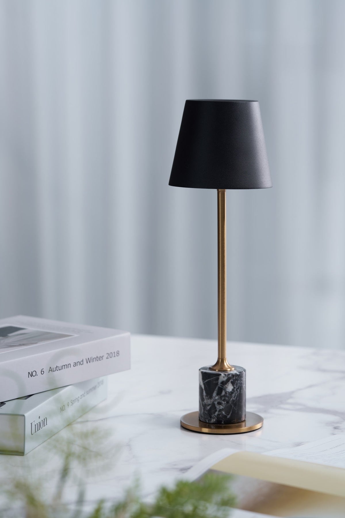 Lirio Mini Marble Table Lamp