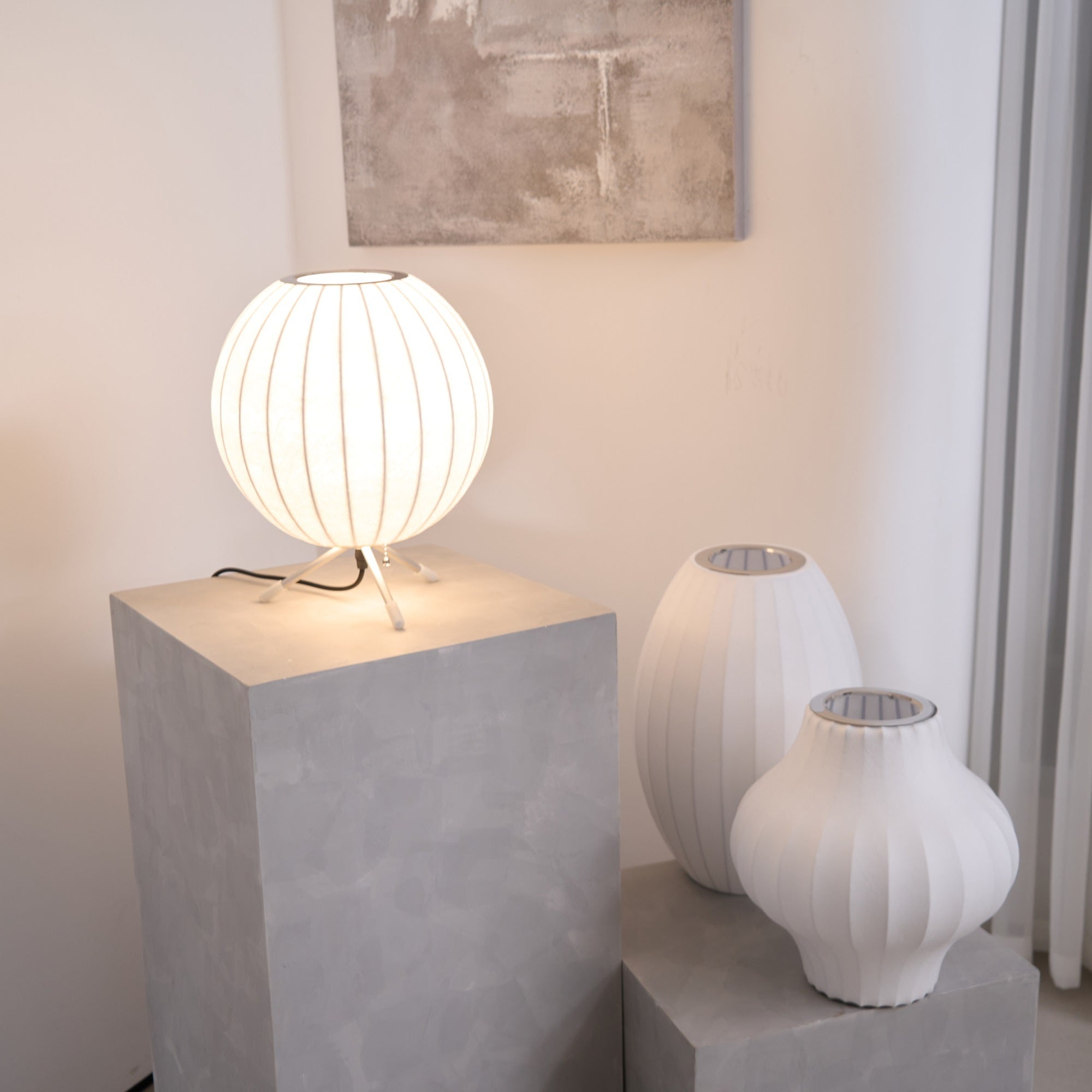 Tripod Bubble Table Lamp