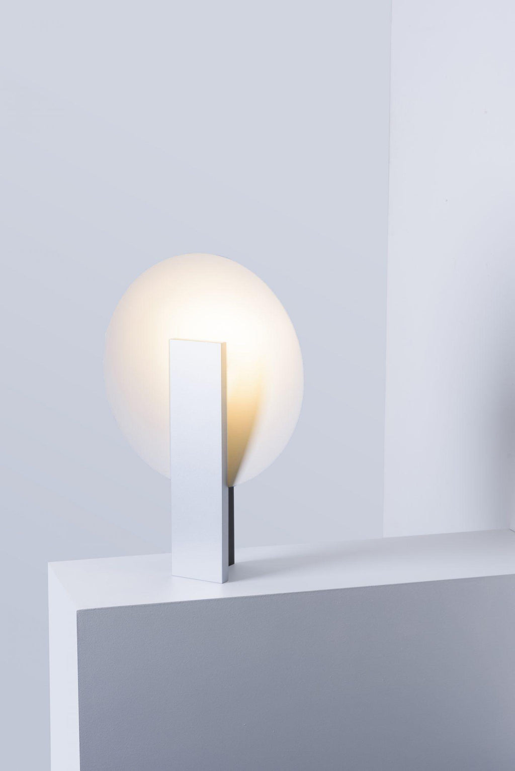 Orbe Table Lamp
