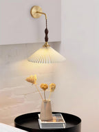 Pleated Wooden Wall Lamp