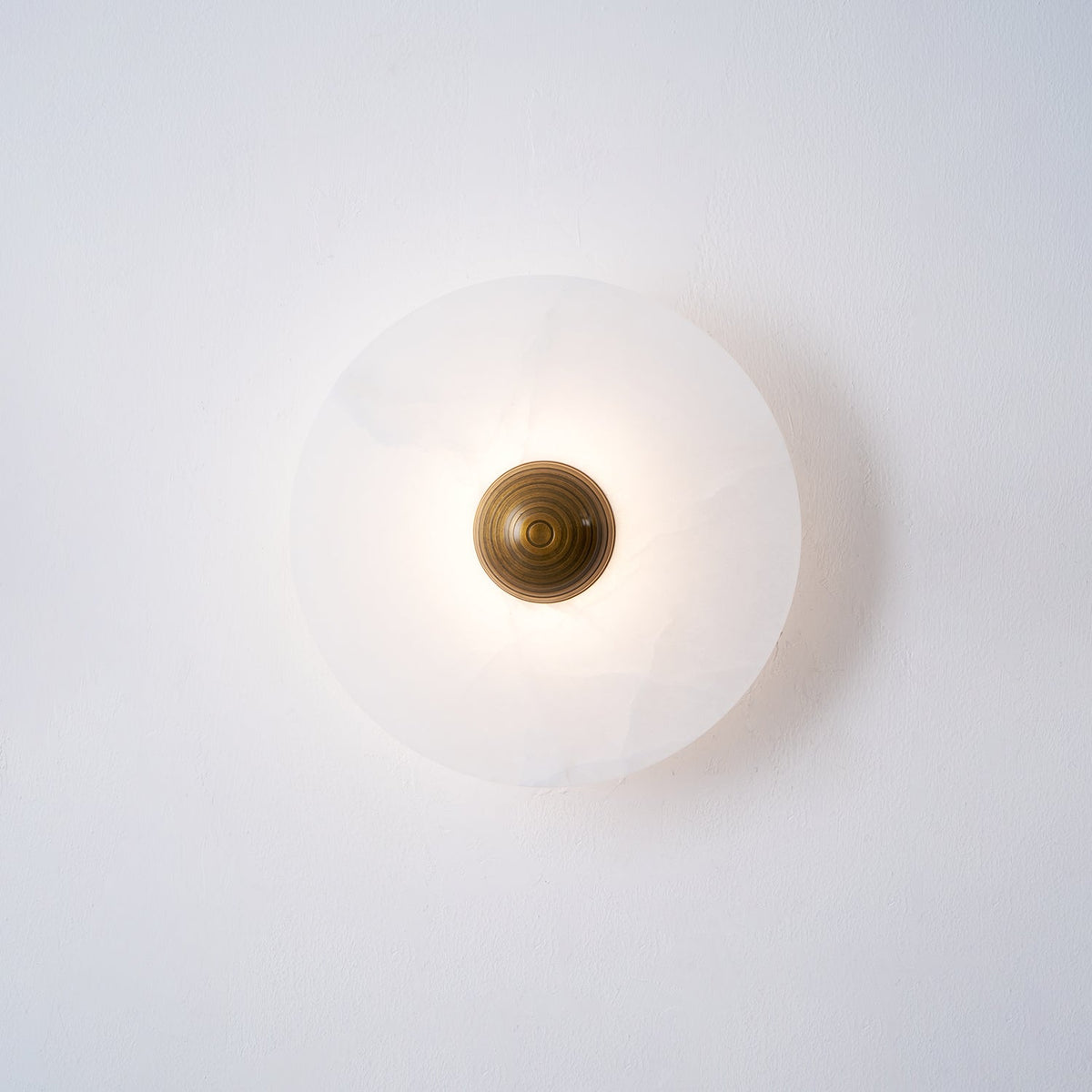 Nayra Alabaster Wall Lamp