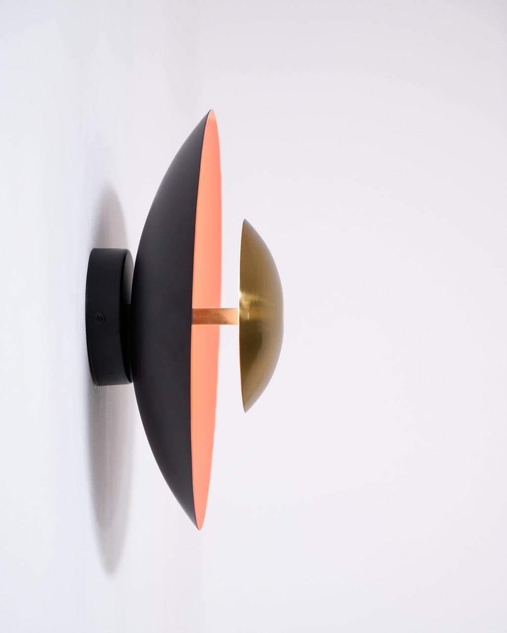 Simplicity Glow Plug-in Wall Light