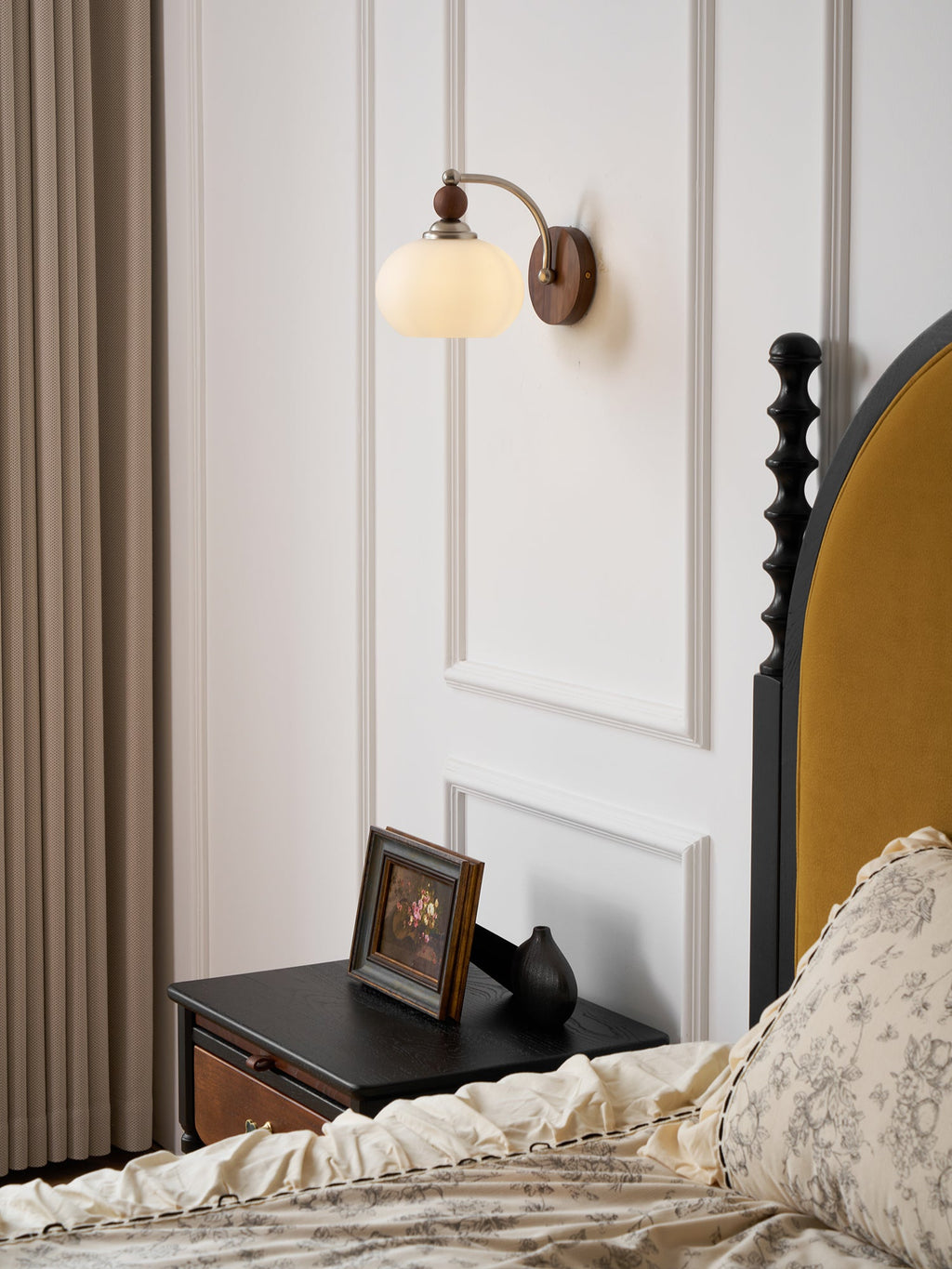 Yisi Po Wall Lamp